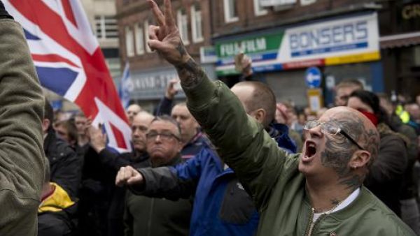 "بيغيدا" تجمع 400 متظاهر في بريطانيا 