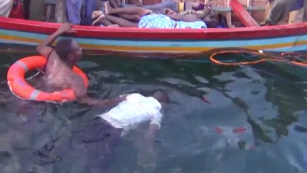 وفاة 86 شخصا في حادث انقلاب عبارة في تنزانيا