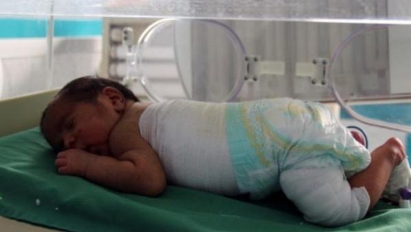 احتفلت بلدة إيطالية صغيرة في إقليم بييمونتي الإيطالي بولادة أول طفل فيها منذ عام 1987 