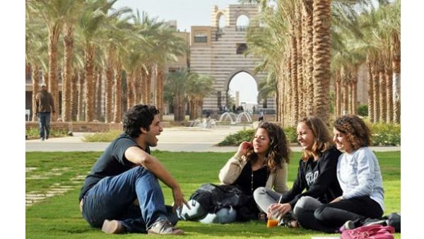 The university administration explained that in order for students to be part of the new initiative, they would have to register online.