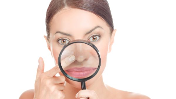 الرؤوس السوداء تعتبر من أكثر المشاكل التي تصيب البشرة الدهنيّة