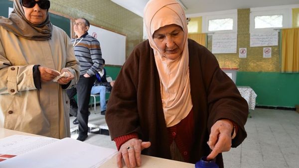 إلغاء الحبر الانتخابي يثير مخاوف التونسيين قبل "بلديات 2018"