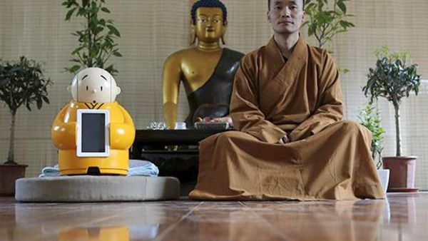 "الروبوت الراهب".. آخر صيحات البوذيين لجذب المزيد من الأتباع
