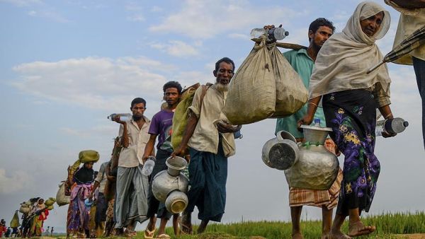  زار قائد جيش ميانمار مين أونغ هلاينج إسرائيل والتقى كبار المسؤولين، ليعلن قبل مغادرته عن شراء أسلحة إسرائيلية