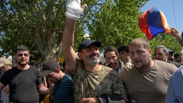 Lawmaker Nikol Pashinyan tells supporters to "finish the velvet revolution" in a bid to be the next prime minister of Armenia (AFP/File Photo)	