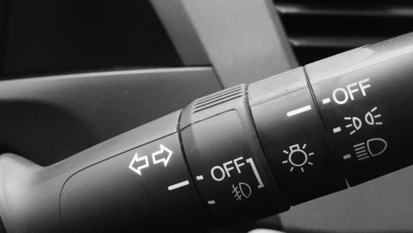 While almost all of the survey participants agreed that using indicator lights was safer, only 15 percent were seen to actually use them while driving. (Shutterstock)