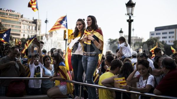 دعا رئيس حكومة كاتالونيا 5,5 ملايين في كاتالونيا الى ان يحسموا في 27 سبتمبر مصير امتهم 