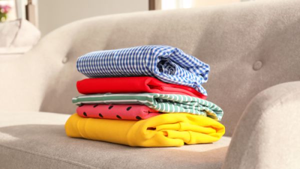 بقع الزيت هي من أصعب المشاكل التي تواجه السيدات عند غسل الملابس