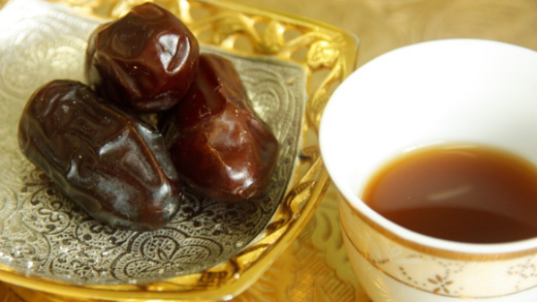 Coffee, dates, and a new wife! (Shutterstock)