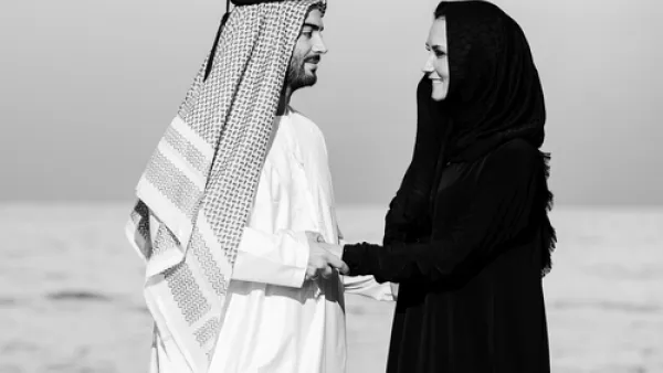 في شهر رمضان المبارك يكون الرجل أكثر توتراً وحدةً في الصيام من المرأة