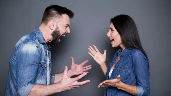 تصاب الزوجة بصدمة كبرى لمجرد معرفتها بزواج شريكها من امرأة أخرى


