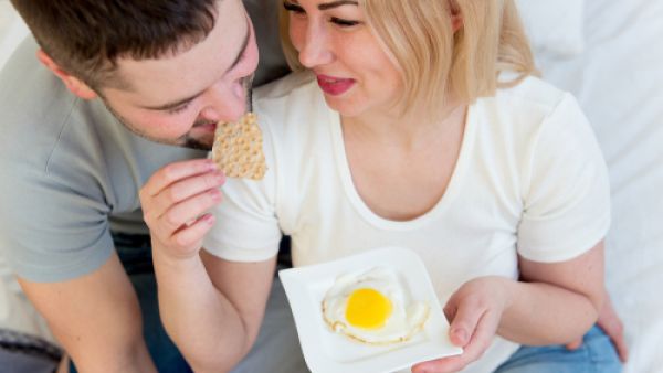 المخبوزات قد تؤدي إلى تدني مستوى الذكورة في الجسم
