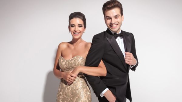 يعمل الشخص الواعي عاطفياً على تشجيع التواصل المفتوح مع الشريك يعمل الشخص الواعي عاطفياً على تشجيع التواصل المفتوح مع الشريك