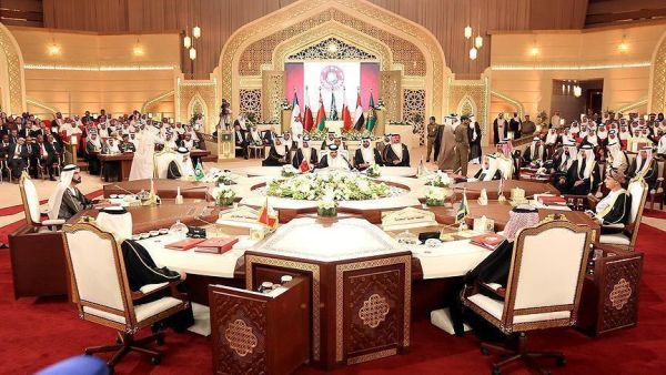 الإمارات والبحرين يدخلان قائمة الاقتصادات العشرة الأكثر تحسنا في العالم