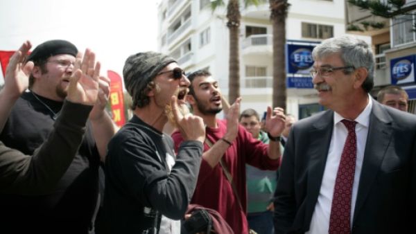 استقالة حكومة شمال قبرص التركية
