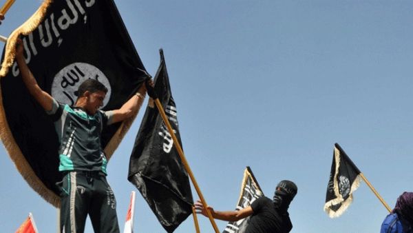 أوروبا وخطر اندساس "إرهابيين" بين اللاجئين
