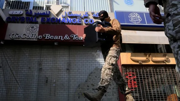 أوقف الأمن اللبناني شخصين خلال المداهمة 

