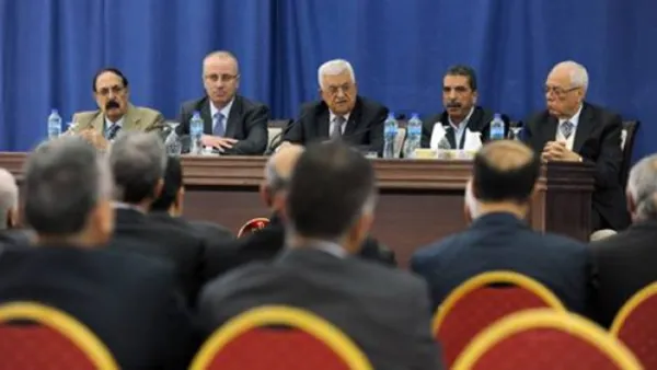 مؤتمر فتح السابع.. فرص النجاة من شبح الفشل وتفكك الحركة