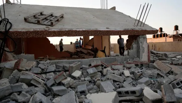 مواجهات مع جيش الاحتلال في نابلس إثر هدم منزل معتقل فلسطيني