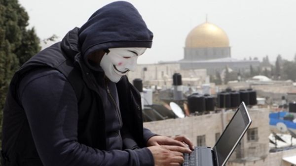 جميع الأجهزة الاستخبارية الإسرائيلية دشنت أذرعا خاصة بالحرب الإلكترونية 