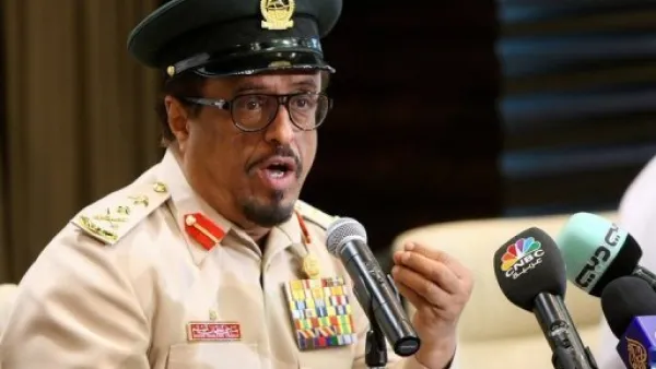 ضاحي خلفان 