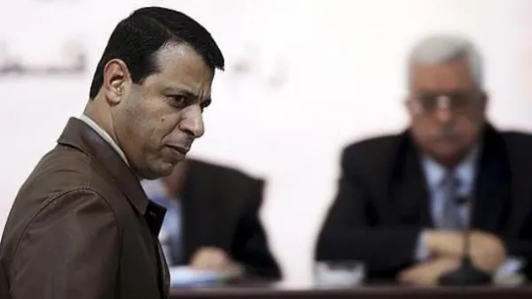 مئات من أنصار محمد دحلان حرقوا في غزة الخميس الماضي صورا لعباس 