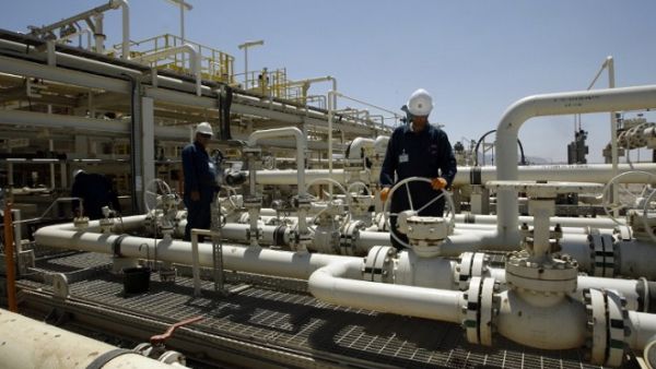 Gas workers. (File photo) Gas workers. (File photo)