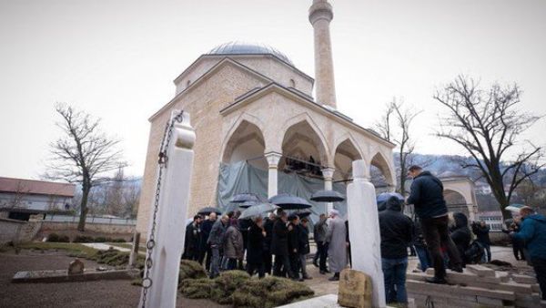 Alaca mosque in Bosnia (Twitter)