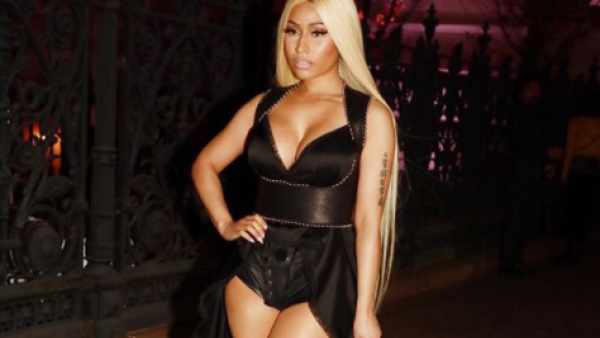 نيكي ميناج (.instagram.com/nickiminaj)
