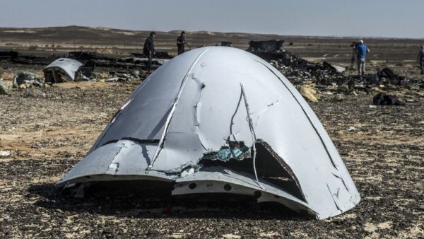 Debris of the A321 Russian airliner lie on the ground a day after the plane crashed in Wadi al-Zolomat, a mountainous area in Egypt's Sinai Peninsula, on November 1, 2015. (AFP/Khaled Desouki) Debris of the A321 Russian airliner lie on the ground a day after the plane crashed in Wadi al-Zolomat, a mountainous area in Egypt's Sinai Peninsula, on November 1, 2015. (AFP/Khaled Desouki)