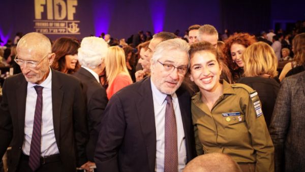 Robert De Niro and an Israeli soldier. (Photo Credit: Justin Kenderes) Robert De Niro and an Israeli soldier. (Photo Credit: Justin Kenderes)