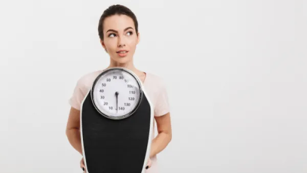 يُنصح بممارسة الرياضة ساعة يومياً، مثل ركوب الدراجة