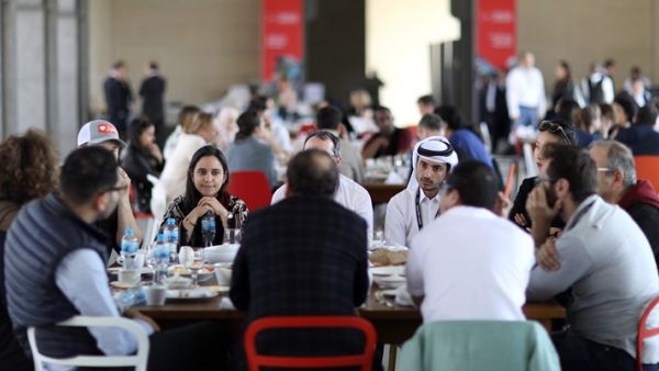 الدوحة تتهم الإمارات أمام محكمة لاهاي ببث "أجواء الخوف" وفصل العائلات
