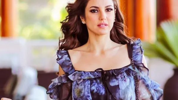 الفنانة التونسية درّة زروق