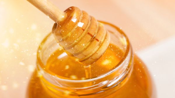 العسل يشتمل على الخصائص الّتي تحسّن من مستويات الخصوبة لدى الرّجال