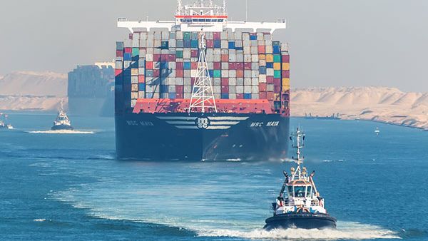 The Egyptian non-oil private sector ended 2017 with a deterioration in business conditions, said the Emirates NBD Egypt PMI survey.