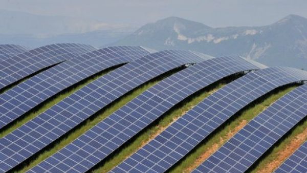 Solar energy is one form of renewable energy that could bring millions to Egypt's economy. (Shutterstock)