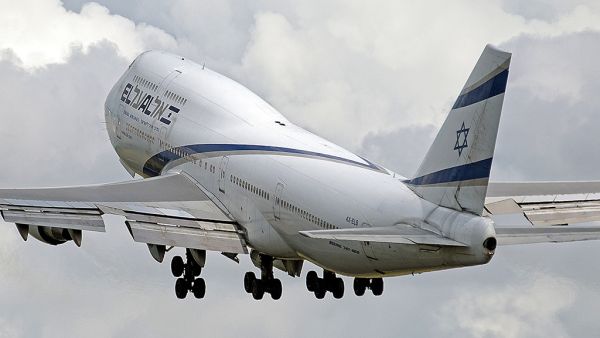 Rabinowitz's case is not the only time El Al flights have been delayed because ultra-Orthodox men refuse to sit next to women. (Flickr/Pieter van Marion)