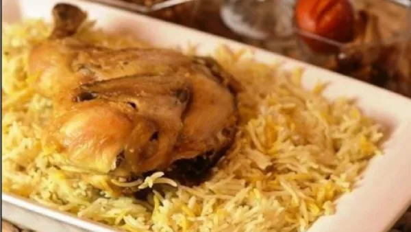 طبق المجبوس الإماراتي بالدجاج‎
