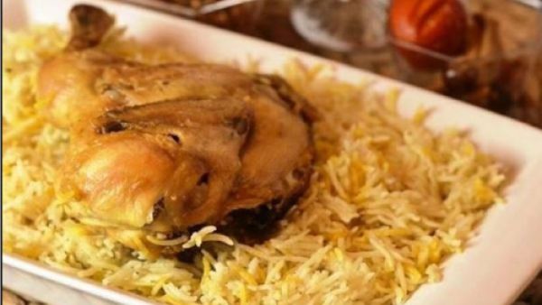 طبق المجبوس الإماراتي بالدجاج‎