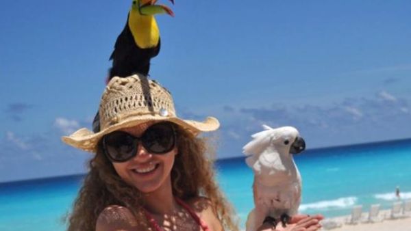Myriam Fares on the shores of Mexico Myriam Fares on the shores of Mexico