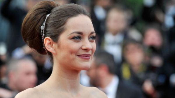 الممثلة الفرنسية ماريون كوتيار في مهرجان كان السينمائي 