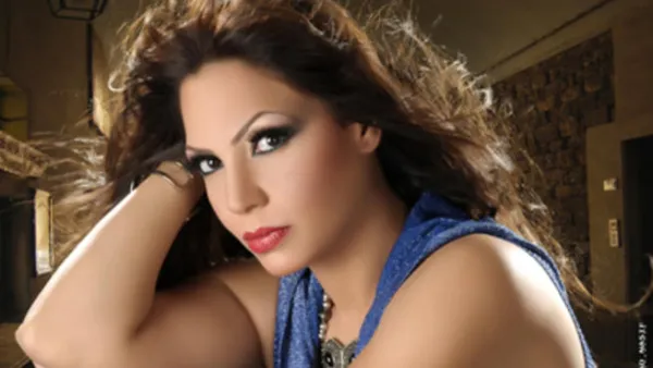 أميرة نايف