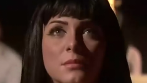 سلاف في (كليوباترا)