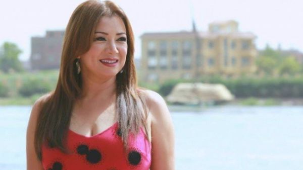 الفنانة انتصار