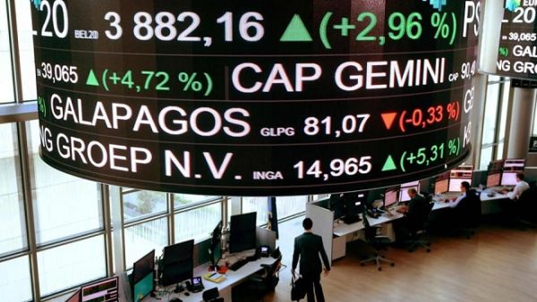 Share prices scroll across a screen hanging in a Paris stock exchange. (Eric Piermont/ AFP) Share prices scroll across a screen hanging in a Paris stock exchange. (Eric Piermont/ AFP)