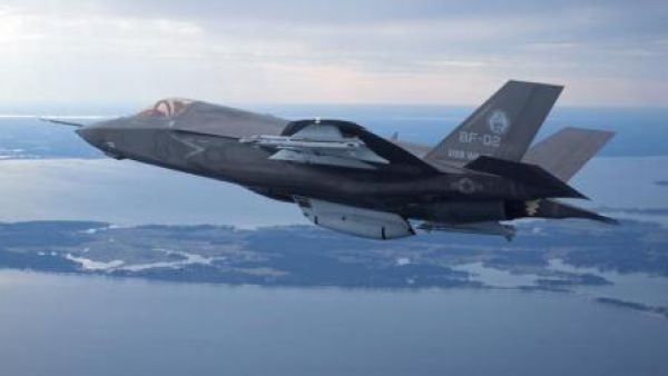 أعلنت وزيرة دفاع إيطاليا  أن بلادها قررت التخلي عن شراء  مقاتلات F-35 الأمريكية.