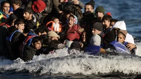 Refugees and migrants arrive on the Greek island (AFP/File Photo)