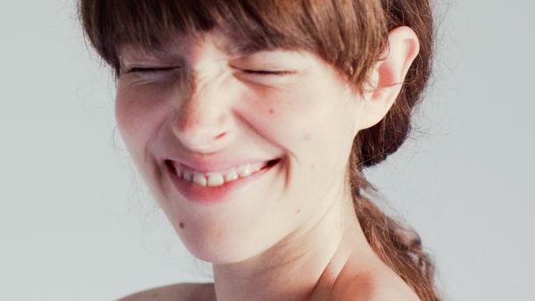 30 دقيقة من التمارين كفيلة بشد عضلات الوجه