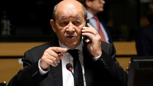 قال لودريان إن فرنسا ما تزال تعمل مع مجموعة أستانا من أجل العملية السياسية في البلاد
